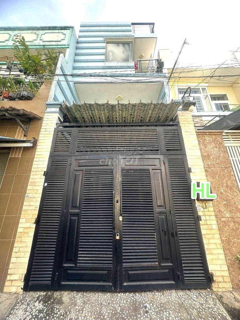 Nhà thuê Thoại Ngọc Hầu. Quận Tân Phú. 4pn, 3wc. Dtsd 240m2