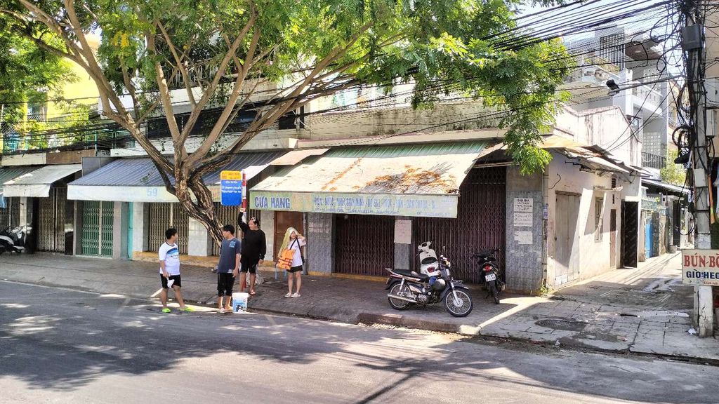 Дом с двумя фасадами на улице Чан Фу, район Винь Нгуен