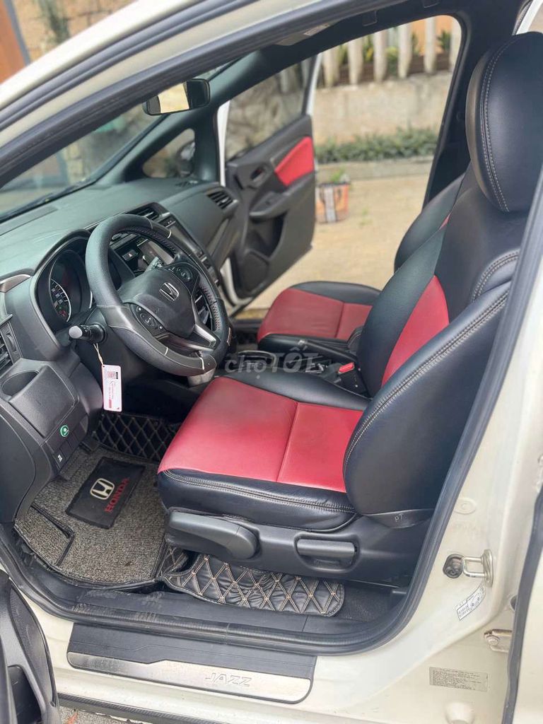 Honda Jazz RS 1.5AT 2018 38000 km. Mua bán Ô tô tại Thành phố Thủ Đức Tp Hồ Chí Minh được đăng bởi BÌNH VÌNH PHÚ CHUYÊN XE LƯỚT BAO TEST HÃNG  hình 8