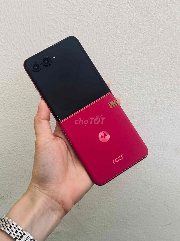 Motorola Razr 50 Ultra 12/256gb màu hồng. Mua bán Điện thoại tại Quận 11 Tp Hồ Chí Minh được đăng bởi Thành Đạt Quận 11 hình 1