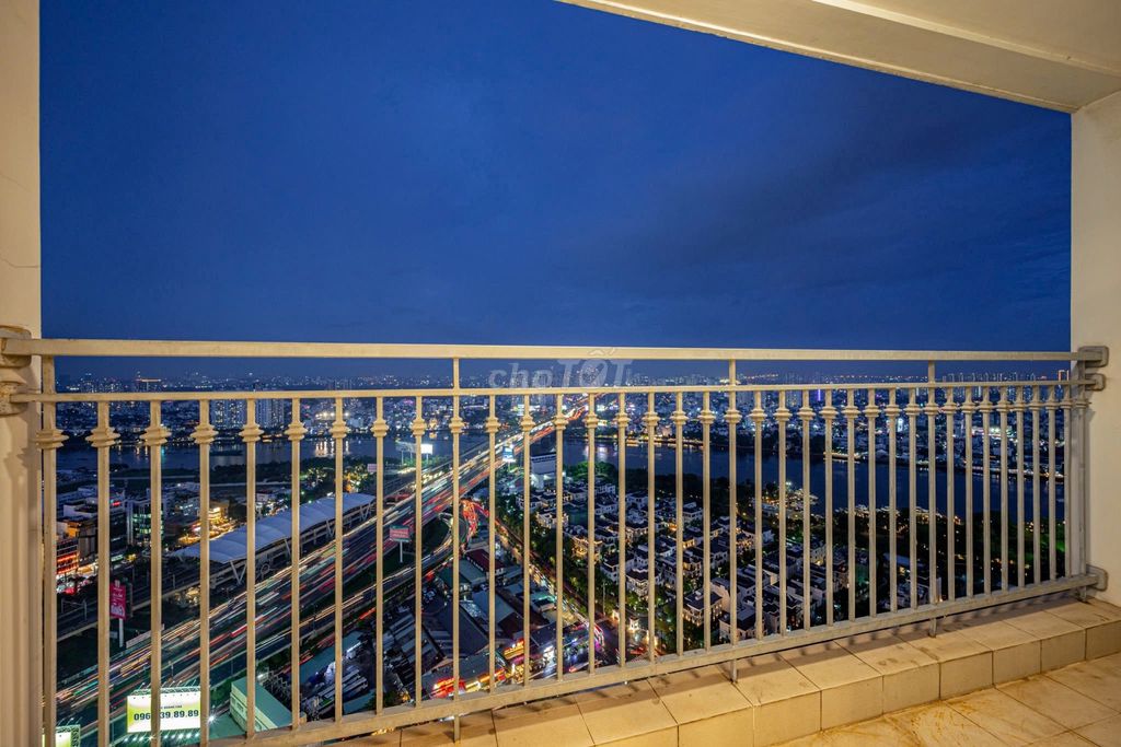 BÁN CĂN HỘ 2PN NỘI THẤT CAO CẤP, VIEW ĐẸP CỦA DỰ ÁN, VINHOMES