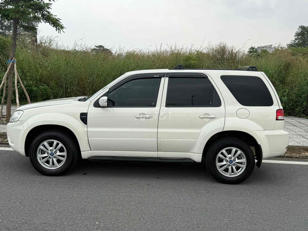 Ford Escape 2011 2.3L XLS 4x2 Trắng. Mua bán Ô tô tại Thành phố Thủ Dầu Một Bình Dương được đăng bởi  Trung Tin Used Car hình 3