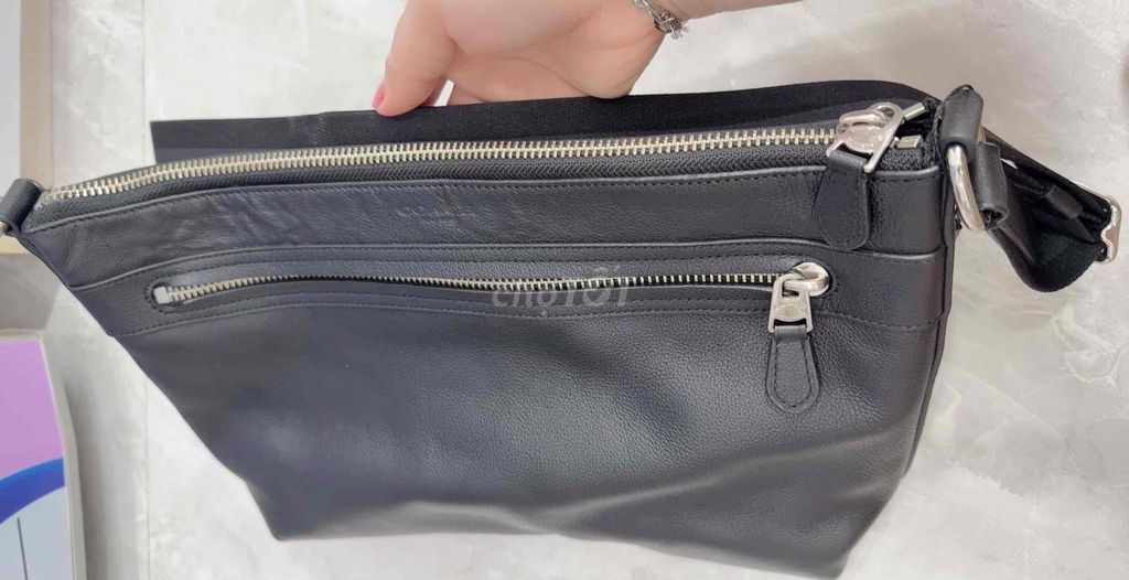 Túi đeo chéo Coach Nam Da cao cấp. Mua bán Túi xách tại Quận Bình Tân Tp Hồ Chí Minh được đăng bởi Linh Nguyễn hình 1