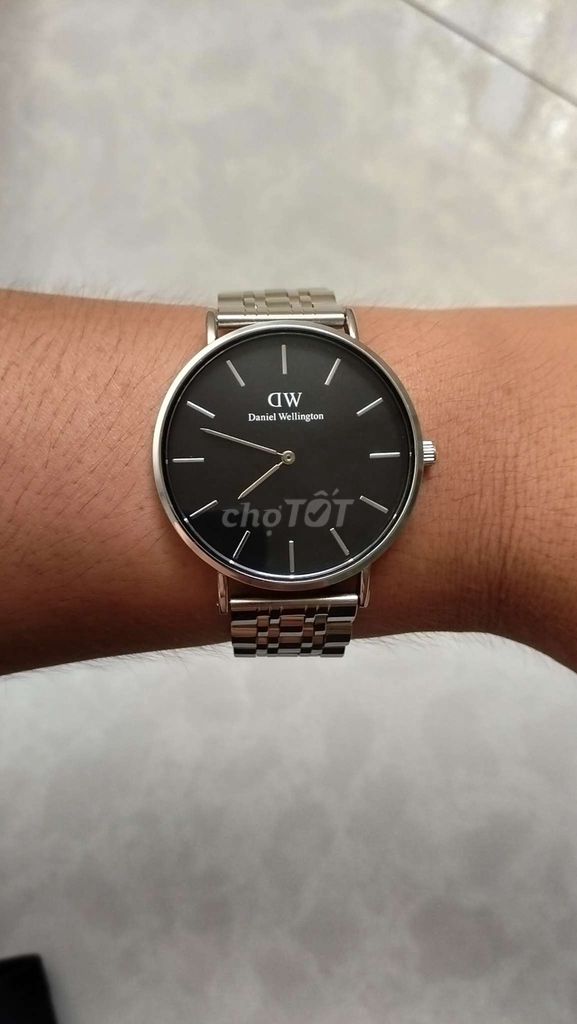 Đồng hồ Daniel Wellington Nam . Mua bán Đồng hồ tại Thành phố Bến Tre Bến Tre được đăng bởi Nguyễn Nhân hình 1