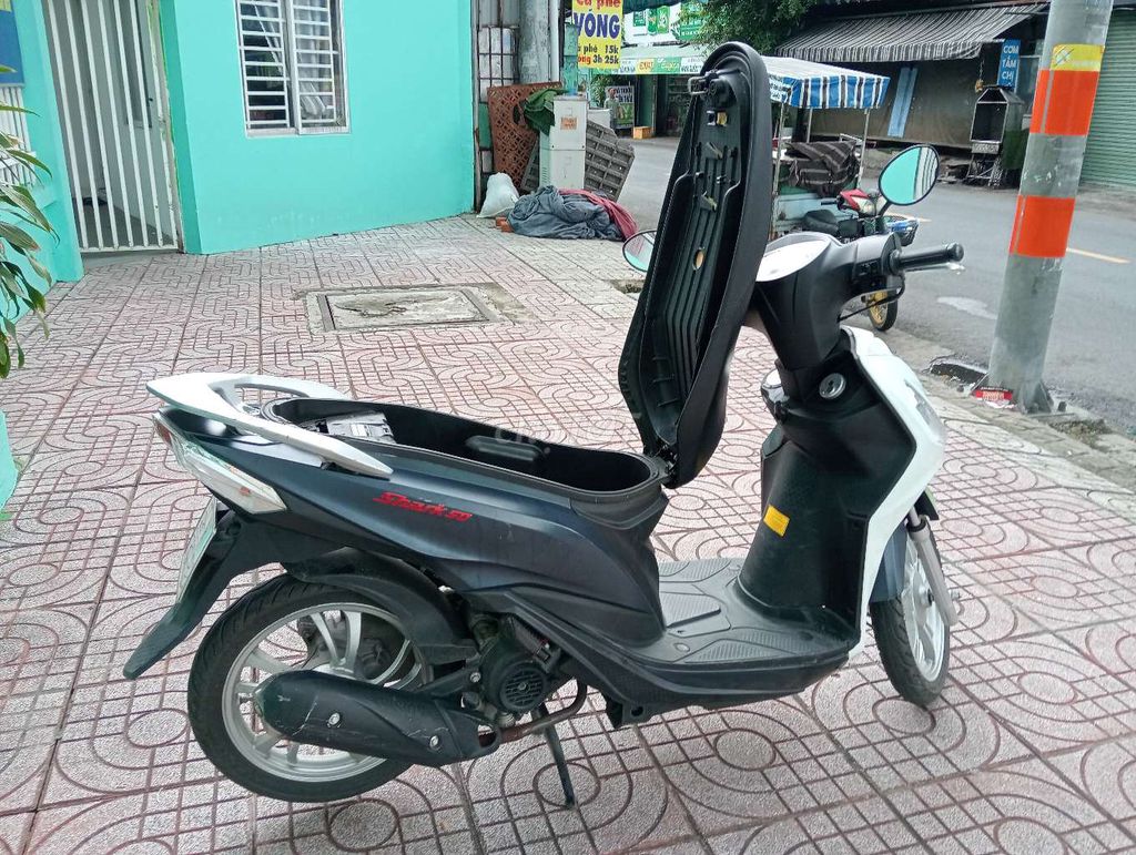 Скутер 50cc 2024 белый, серый автоматический