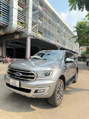 Everest 2020 2.0l Titanium, 51.000km chuẩn.