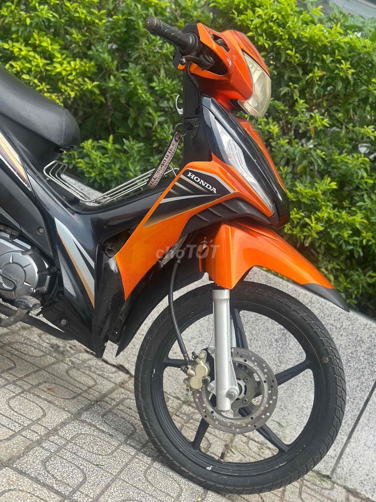Honda Wave RSX 110 2015 Cam đen zin nguyên BSTP. Mua bán Xe máy tại Thành phố Thủ Đức Tp Hồ Chí Minh được đăng bởi Xe Máy Sơn Thủ Đức hình 4