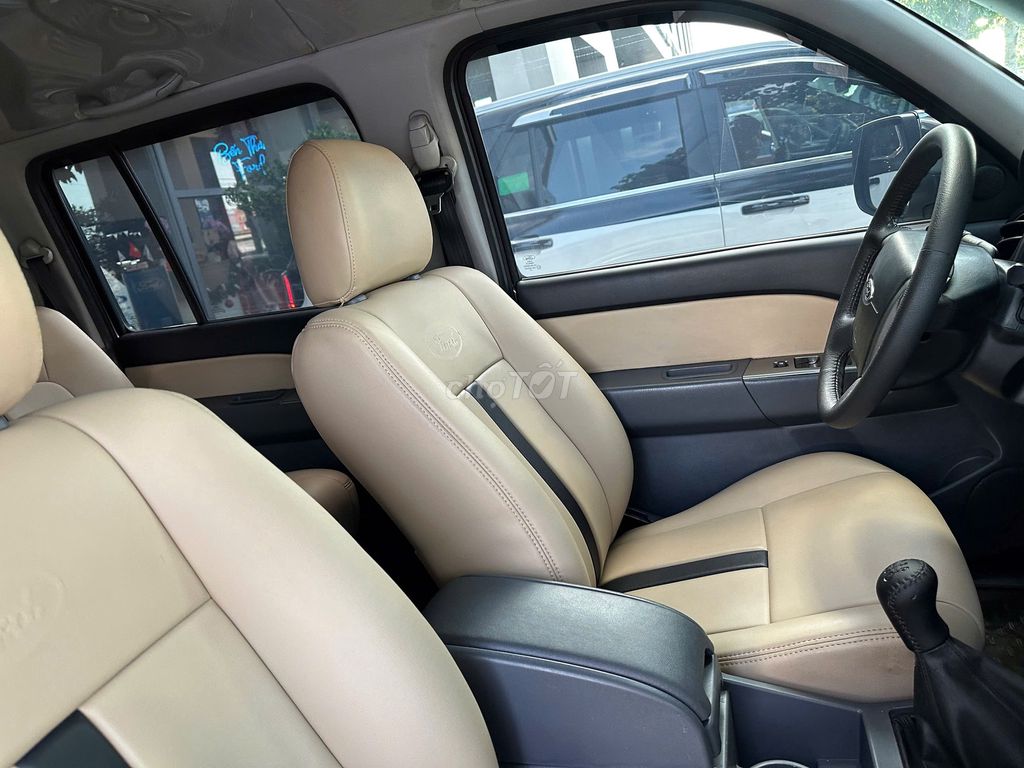 Ford Everest 2014 số sàn, bảo hành 2026. Mua bán Ô tô tại Quận Tân Phú Tp Hồ Chí Minh được đăng bởi Đức hình 5