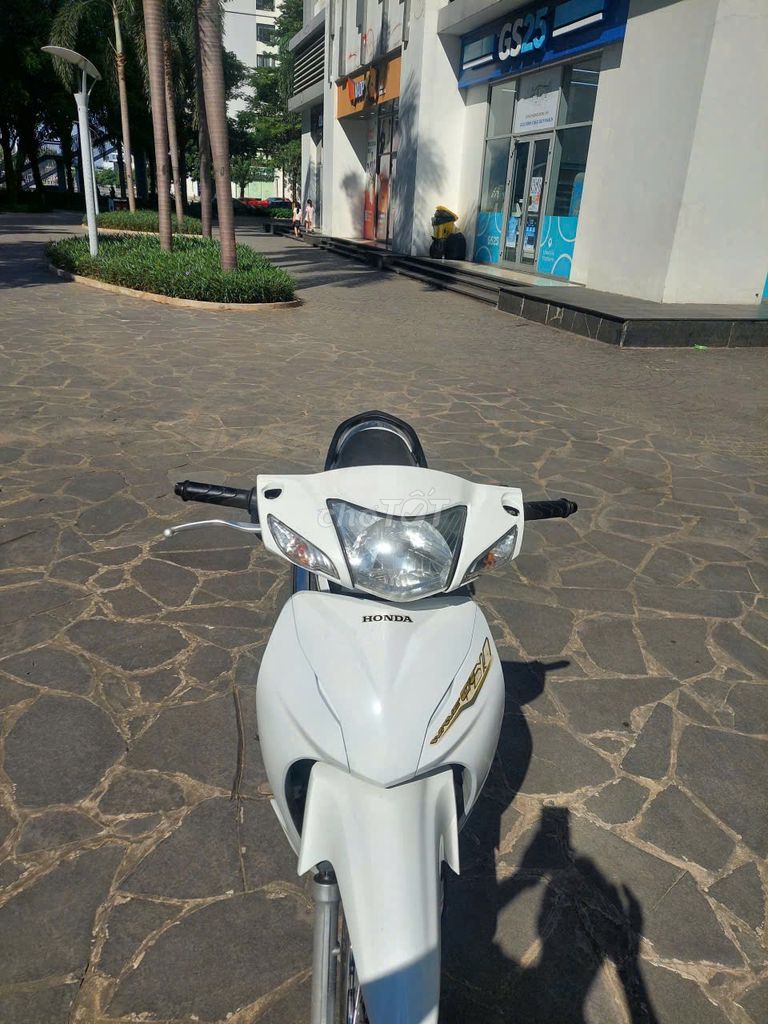 Bán xe Wave mầu trắng chính chủ. Mua bán Xe máy tại Quận Hai Bà Trưng Hà Nội được đăng bởi Nguyễn Khánh Trực hình 10