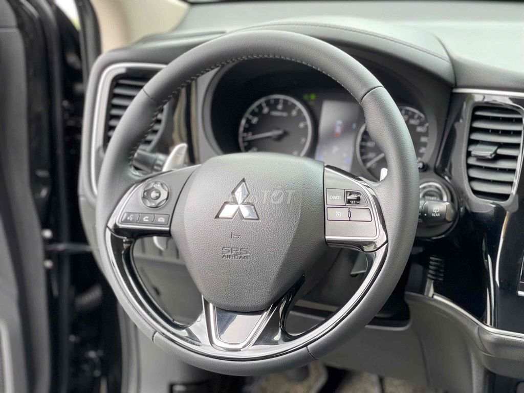 Mitsubishi Outlander Cvt 2020- 65.000km. Mua bán Ô tô tại Quận Long Biên Hà Nội được đăng bởi Mr Tài Oto hình 9