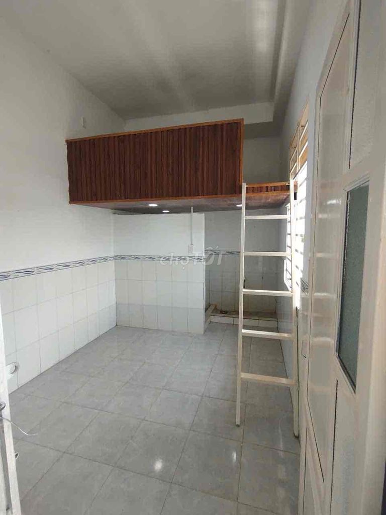 PHÒNG CÓ GÁC SẴN MÁY LẠNH NGAY GẦN NHÀ THỜ PHAOLO