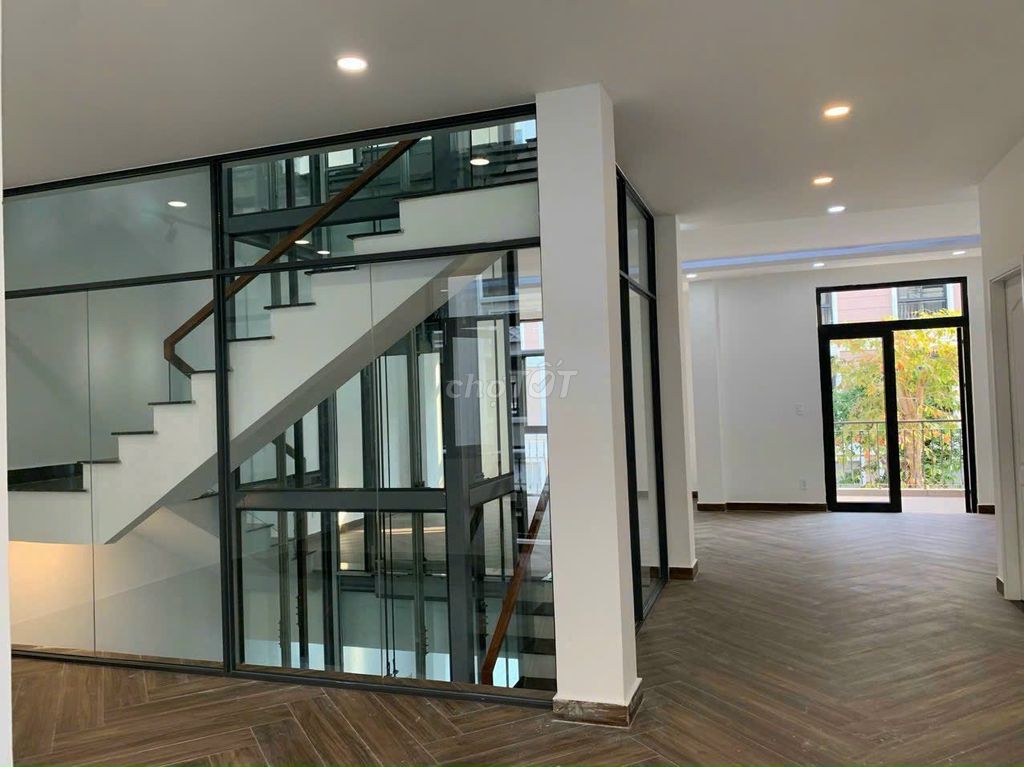 Chính Chủ Bán Nhà Vinhomes - DTXD: 245m2 .Giá 100% + Đã Sổ Hồng. Mua bán nhà ở tại Thành phố Thủ Đức Tp Hồ Chí Minh được đăng bởi VINHOMES LUXURY MN hình 5