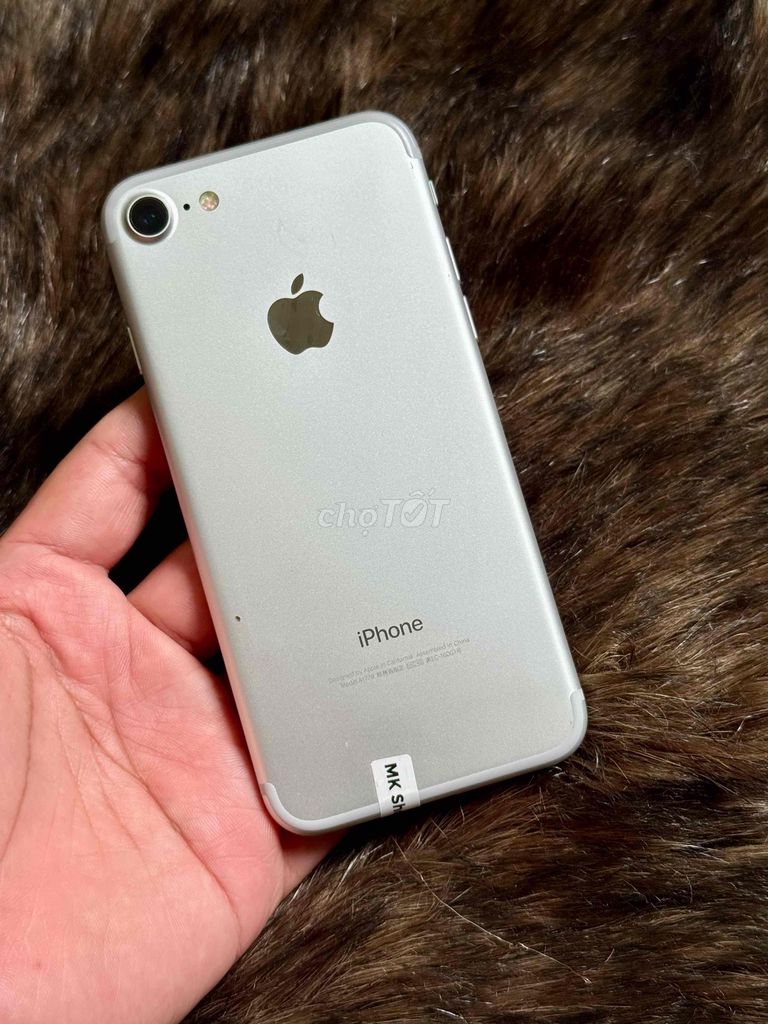 iPhone 7 32GB Sliver Wifi zin 99%. Mua bán Điện thoại tại Quận Long Biên Hà Nội được đăng bởi khoi dang minh hình 1
