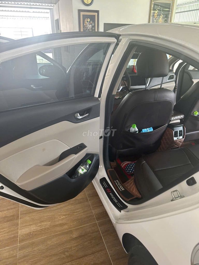 Hyundai Accent 2023 1.4 MT - 9000 km