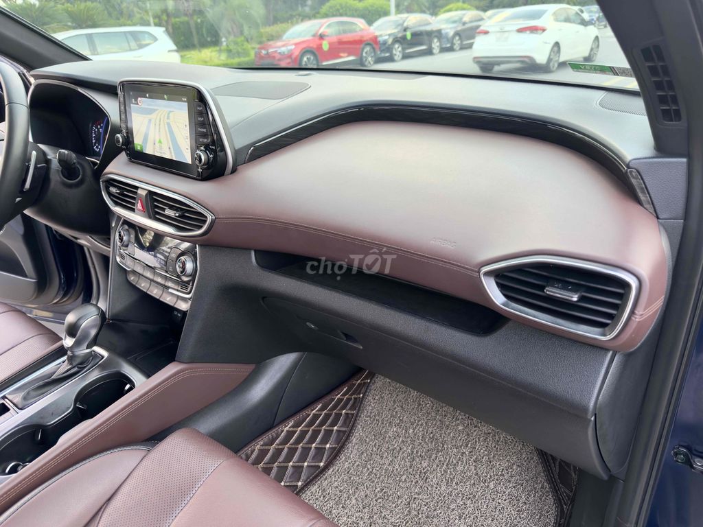 Hyundai SantaFe  2.2L Dầu Premium 2020. Mua bán Ô tô tại Quận Long Biên Hà Nội được đăng bởi Tạ Dũng hình 18