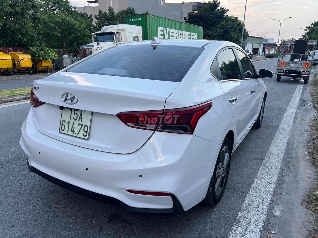 Hyundai Accent Special 2020 белый 60000 км