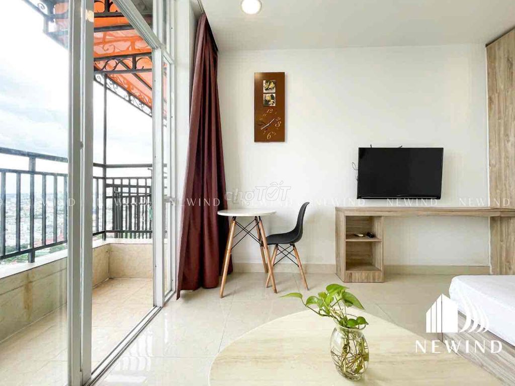 STUDIO BANCON TÁCH BẾP NGAY TRUNG TÂM QUẬN 7, FULL NỘI THẤT VÀ TIỆN IT