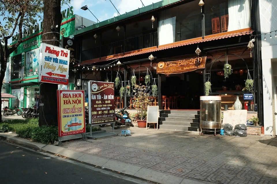 Аренда · 2 комн. · 350 м² · Quận 3, ул. Đường Ðiện Biên Phủ
