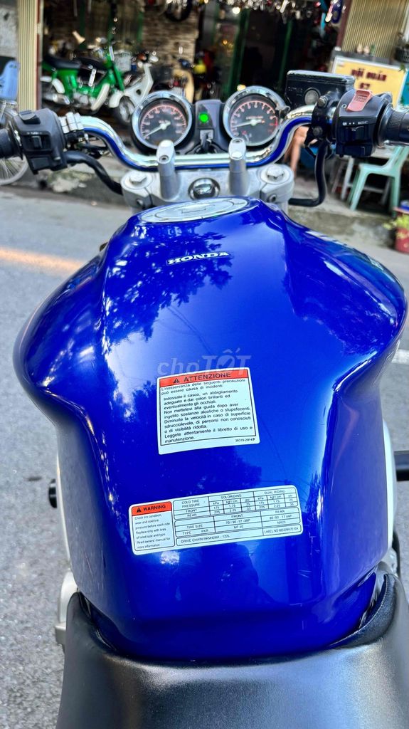 cb900 chính chủ ký giấy SàiGòn sang tên toàn quốc. Mua bán Xe máy tại Quận 1 Tp Hồ Chí Minh được đăng bởi Phan sy tam hình 4