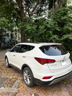 Xe Hyundai SantaFe 2.4L 4WD 2018 màu trắng