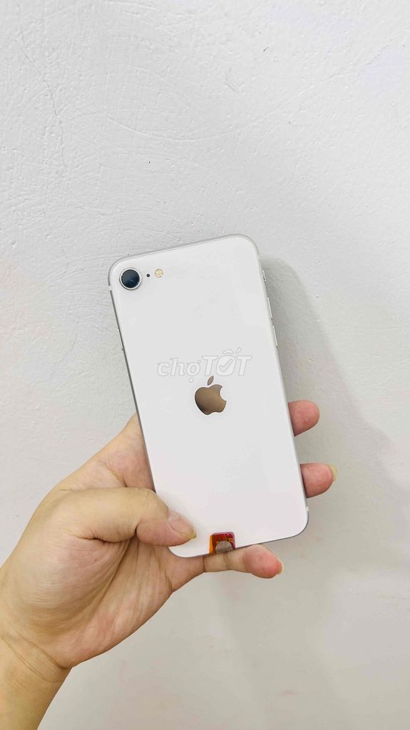 Apple iPhone SE 64GB Trắng Quốc tế Đã sử dụng. Mua bán Điện thoại tại Huyện Thanh Trì Hà Nội được đăng bởi Vũ Hoa hình 1