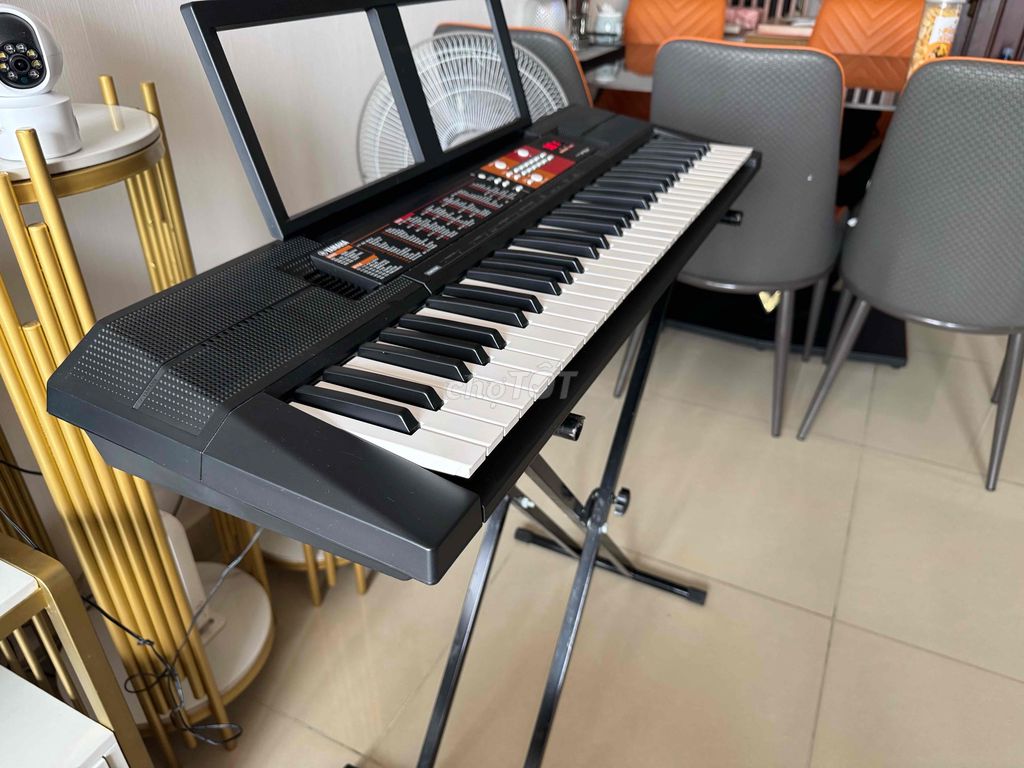 Organ Yamaha PSR F51