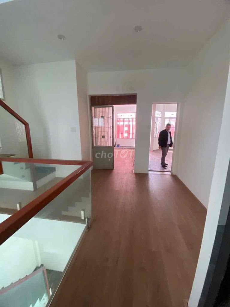 bán nhà 3 tâng MT Lê Duẩn. Mua bán nhà ở tại Quận Hải Châu Đà Nẵng được đăng bởi văn hình 2