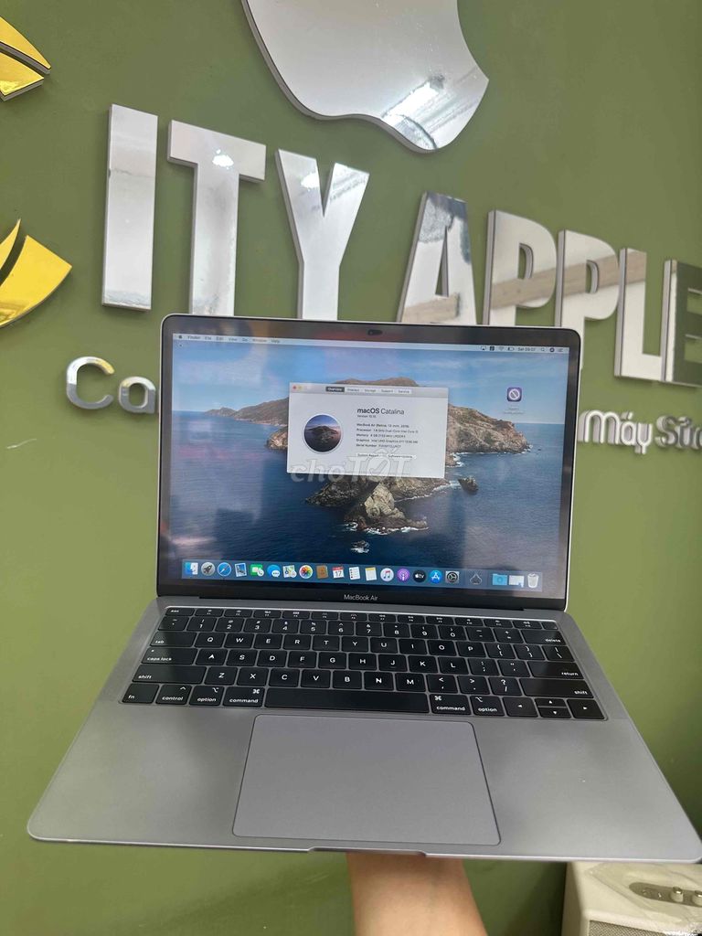 SALE NGAY MACBOOK AIR 2019 I5  RAM 8 SSD 256  GB