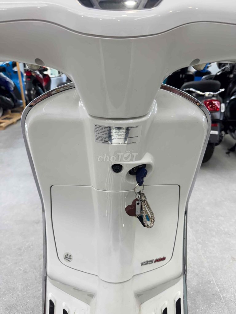 VespaSprint 125Abs 2018 trắng rin siêu mới. Mua bán Xe máy tại Quận Cái Răng Cần Thơ được đăng bởi Cửa Hàng Xe Máy Quang Sang hình 5