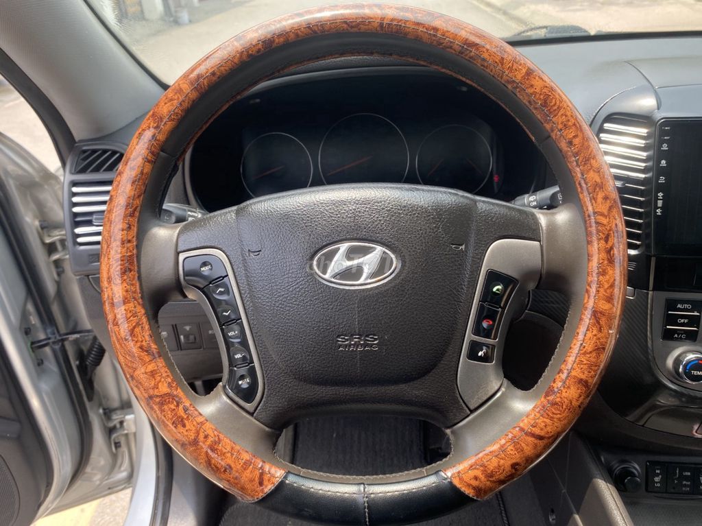 Hyundai Santafe SLX 2.0L cuối 2009 Form 2010. Đẹp. Mua bán Ô tô tại Huyện Sóc Sơn Hà Nội được đăng bởi Salon Auto Đào Hằng hình 17