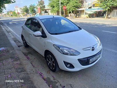 gia đình bán mazda2 xe đẹp sử dụng cẩn thận