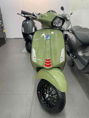 Piaggio Vespa 2025 Xanh lá