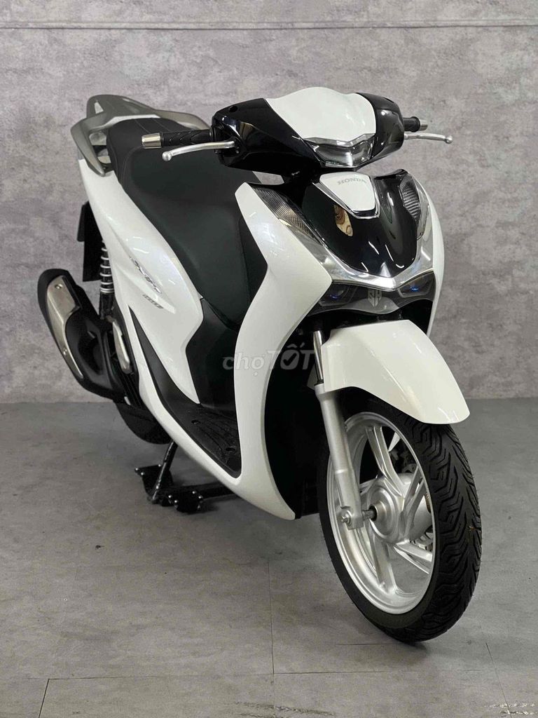 Honda SH 160 ABS 2024 Trắng bạc đen 8.000km