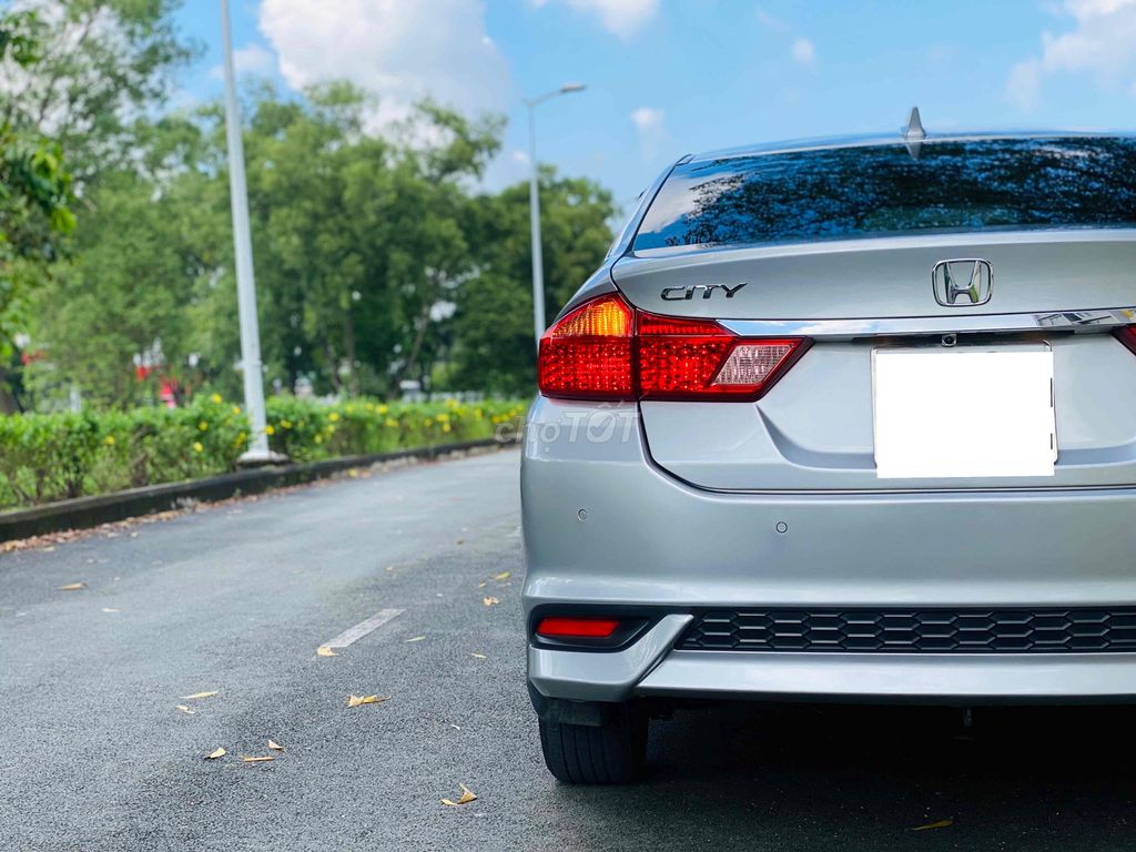 Honda City Bạc CVT 2017. Mua bán Ô tô tại Quận Gò Vấp Tp Hồ Chí Minh được đăng bởi Phạm Phước Hùng hình 9