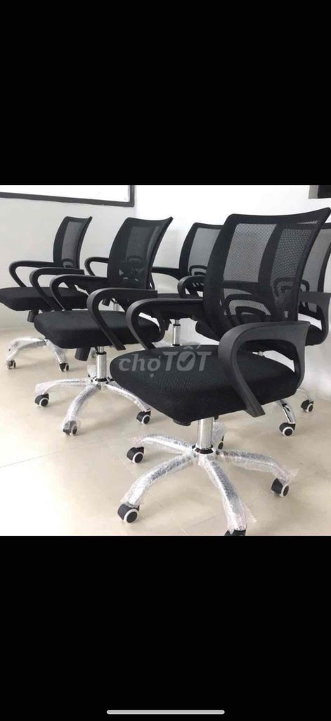 Ghế văn phòng Lưới, Vải Đen. Mua bán Đồ dùng văn phòng tại Quận Cẩm Lệ Đà Nẵng được đăng bởi Khánh Nội thất Khang House hình 1