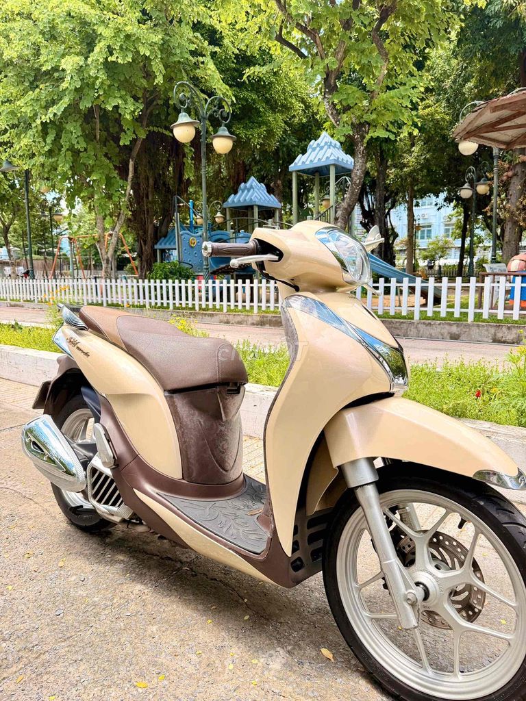 Honda SH Mode 2017 бежевый 29 000 км