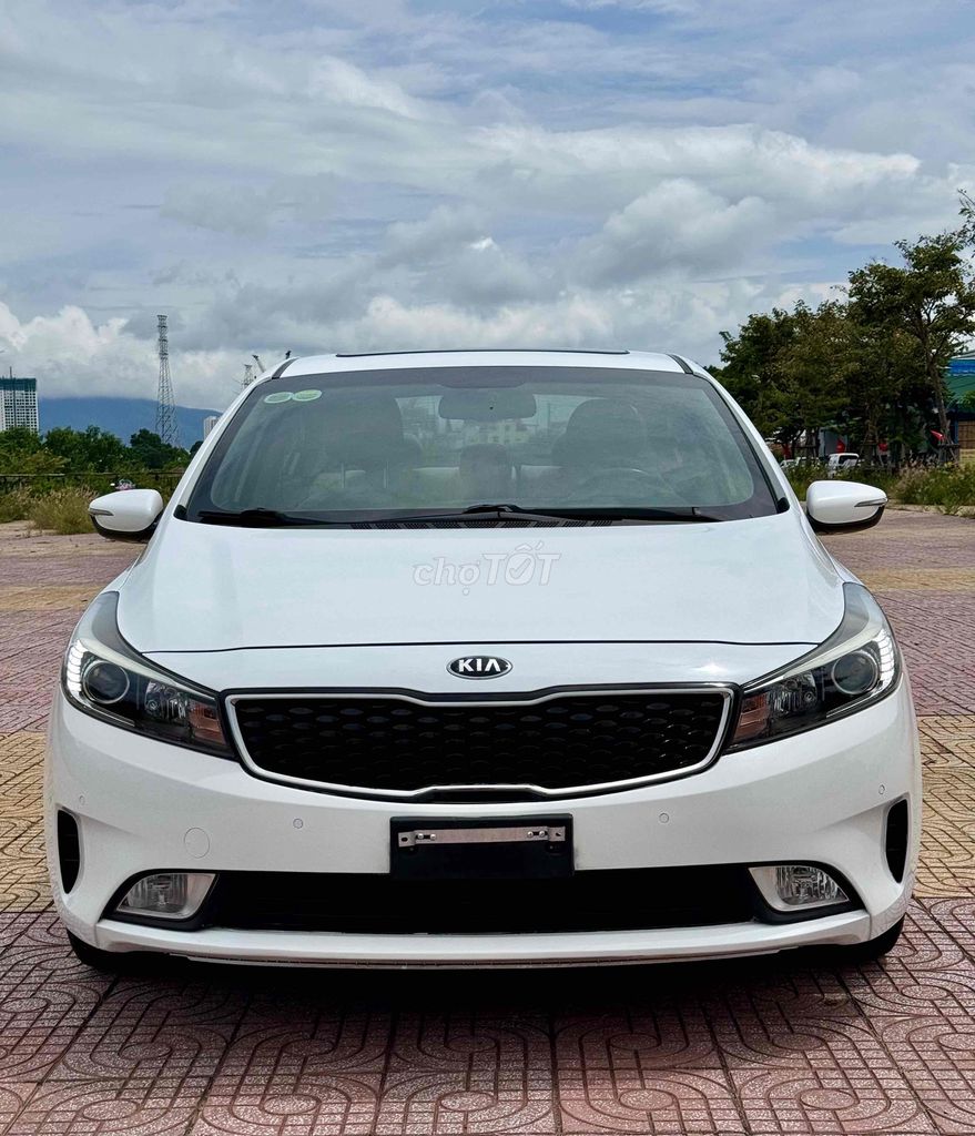 Kia Cerato 2018 1.6 AT Luxury - 81000 km. Mua bán Ô tô tại Quận Cẩm Lệ Đà Nẵng được đăng bởi nguyễn văn khoa hình 2