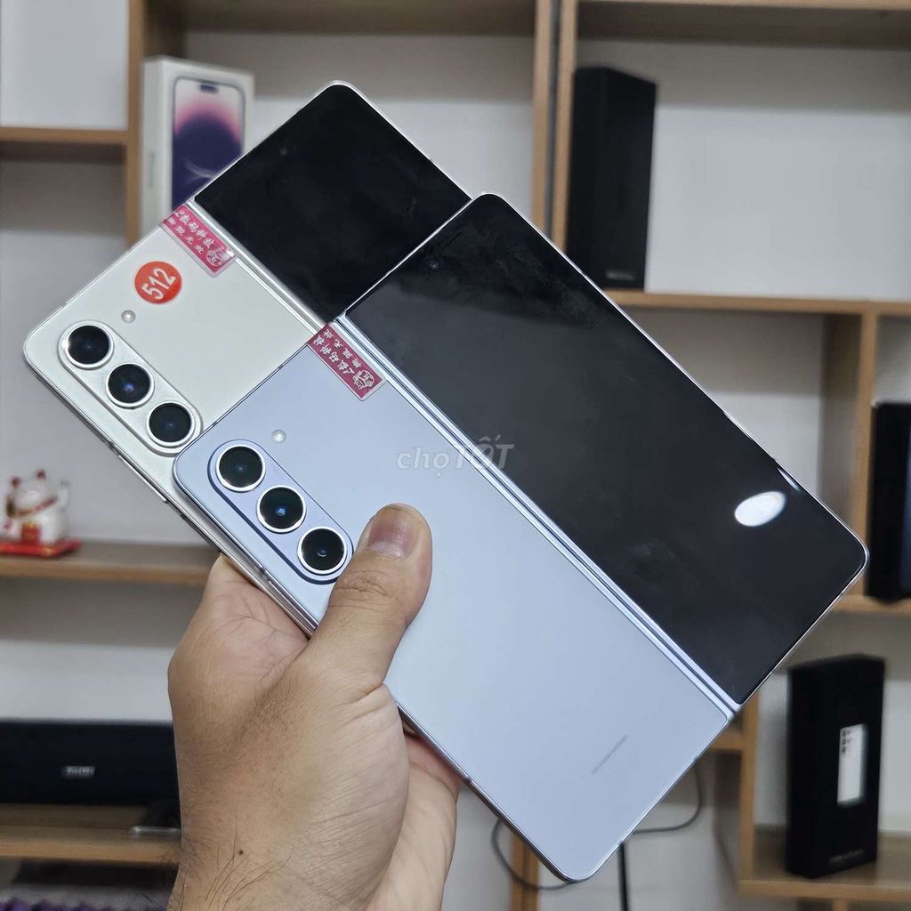 Samsung Z Fold 5 5G zin áp đẹp 2 sim góp 0đ. Mua bán Điện thoại tại Quận Thanh Khê Đà Nẵng được đăng bởi Cửa hàng Zinphones  hình 1