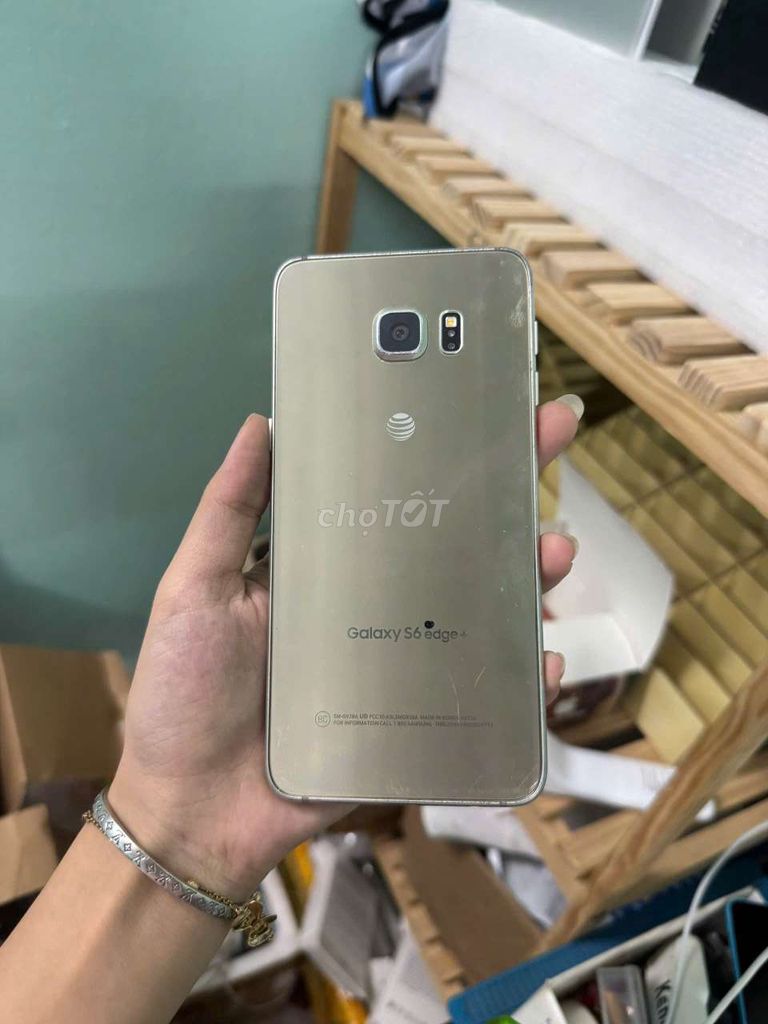 SS s6 egde, 64g, sọc màn. Mua bán Điện thoại tại Thành phố Thủ Dầu Một Bình Dương được đăng bởi Phước Mobile hình 1