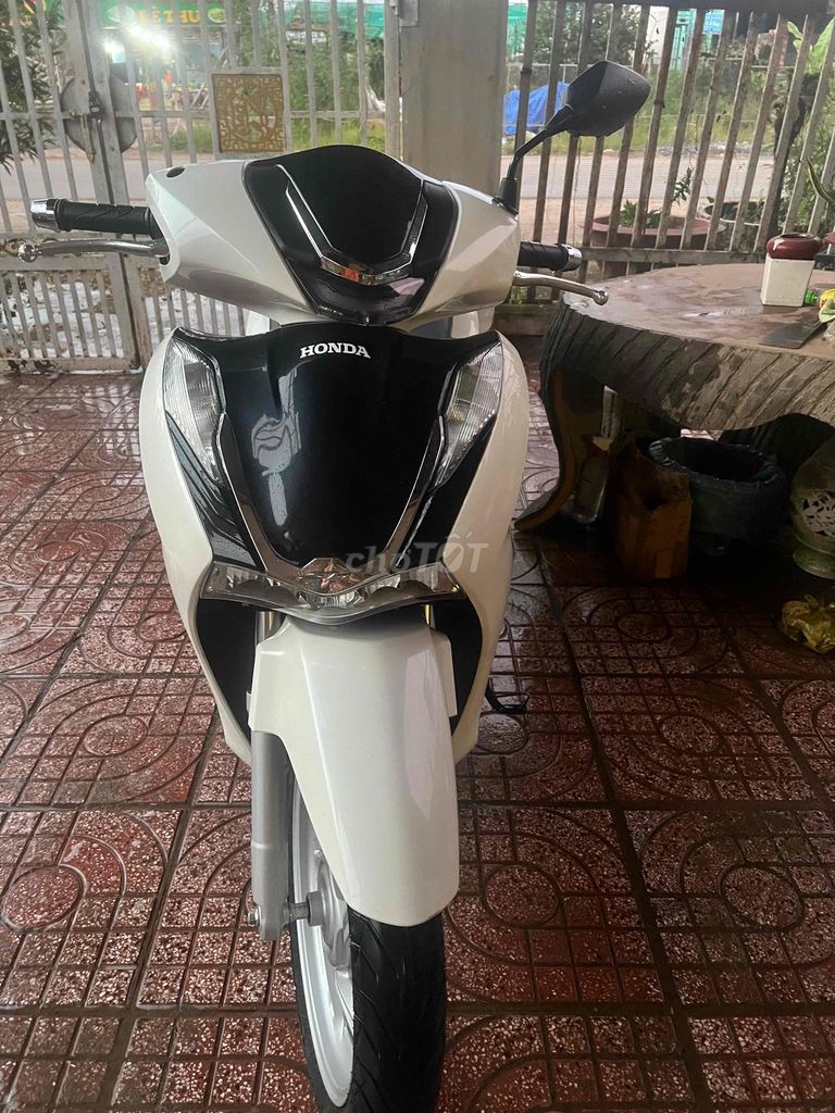 💥 Bán SH 160i ABS trắng chính chủ 3.700km – xe đẹp. Mua bán Xe máy tại Huyện Dương Minh Châu Tây Ninh được đăng bởi Trieu hình 2
