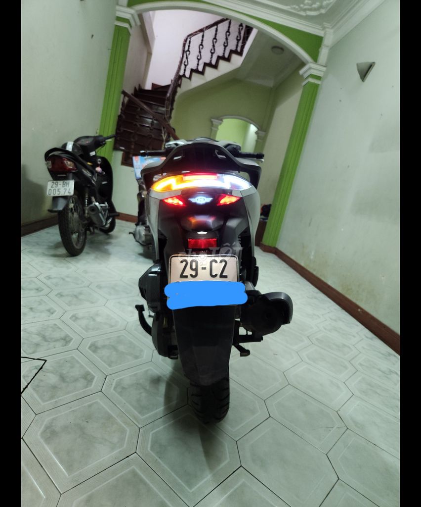 HONDA SH150i bản spoty phanh ABS đ.ki 2023. Mua bán Xe máy tại Quận Hai Bà Trưng Hà Nội được đăng bởi Anh huy hình 5