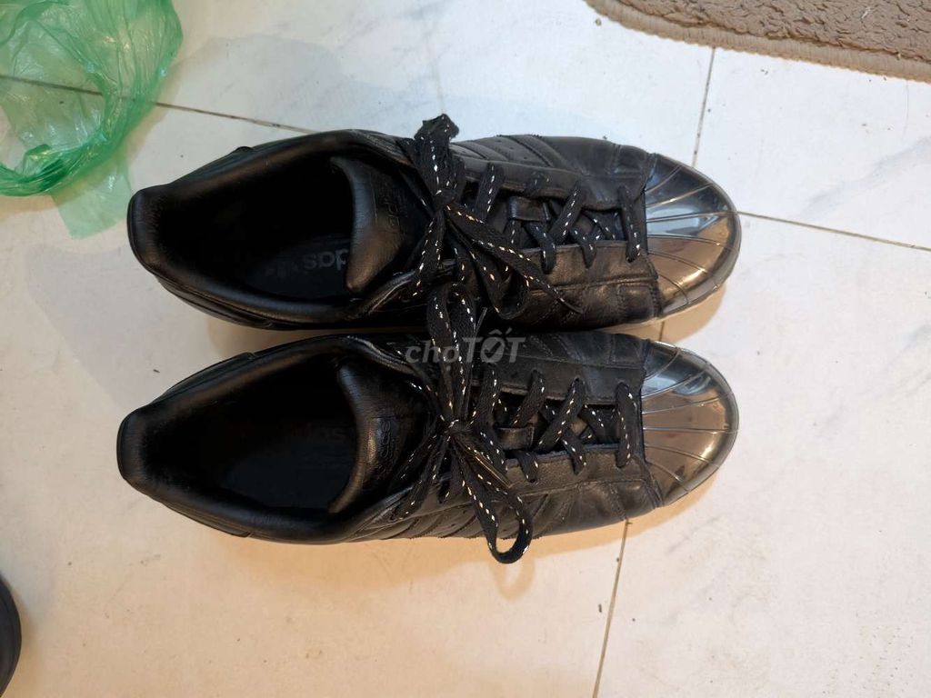 Nike -Adidas. Mua bán Giày dép tại Quận Thanh Xuân Hà Nội được đăng bởi Mazda hình 1