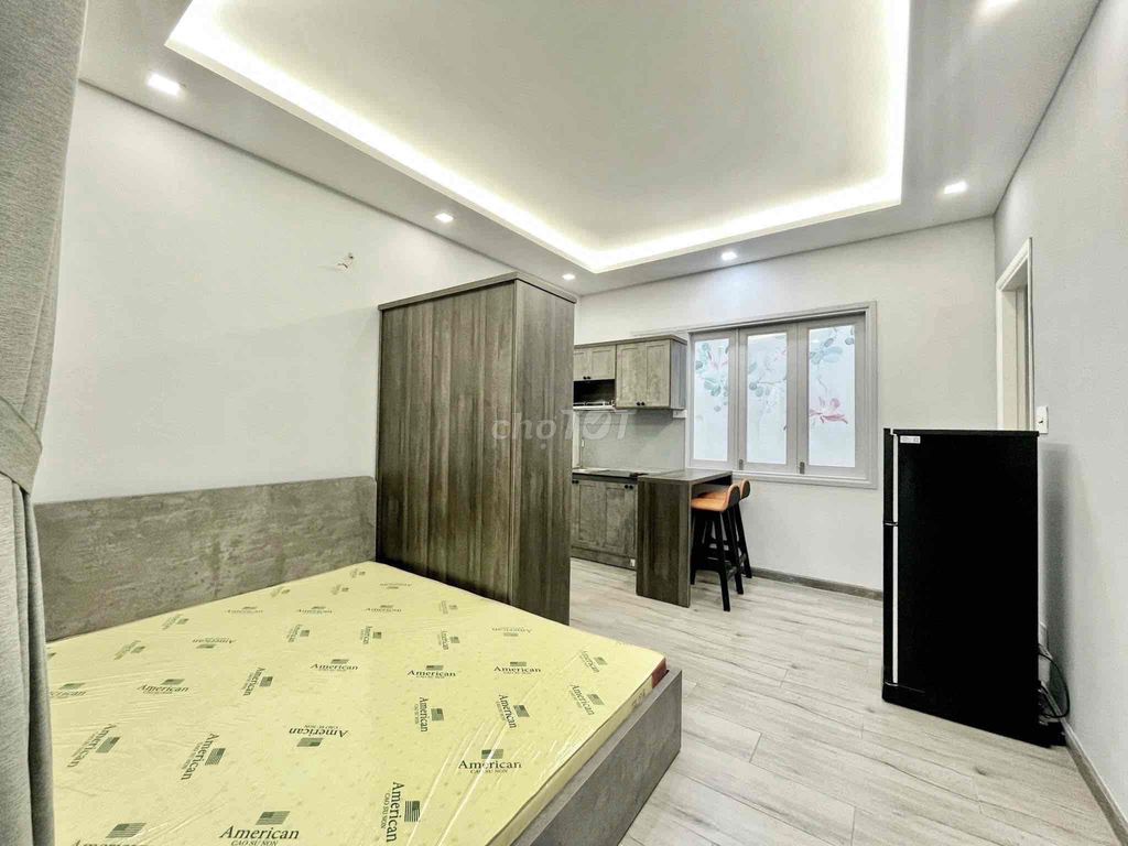 Cho thuê STUDIO cửa sổ 32m2 - gần cầu Bông, Trần Quang Khải, Quận 1