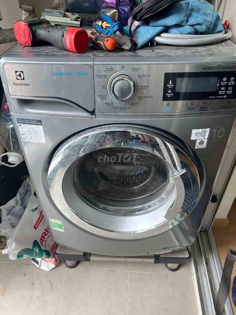 Máy giặt Electrolux 9.5kg lồng ngang. Mua bán Máy giặt tại Quận Phú Nhuận Tp Hồ Chí Minh được đăng bởi Thành Đô Cao hình 1