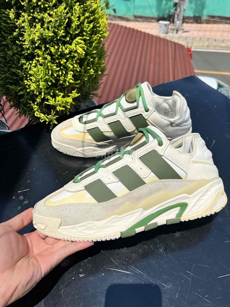 Chính hãng giày Adidas Nite Ball Nam - size 44. Mua bán Giày dép tại Quận 7 Tp Hồ Chí Minh được đăng bởi Giày Si chính hãng nhập Thái trực tiếp  hình 1