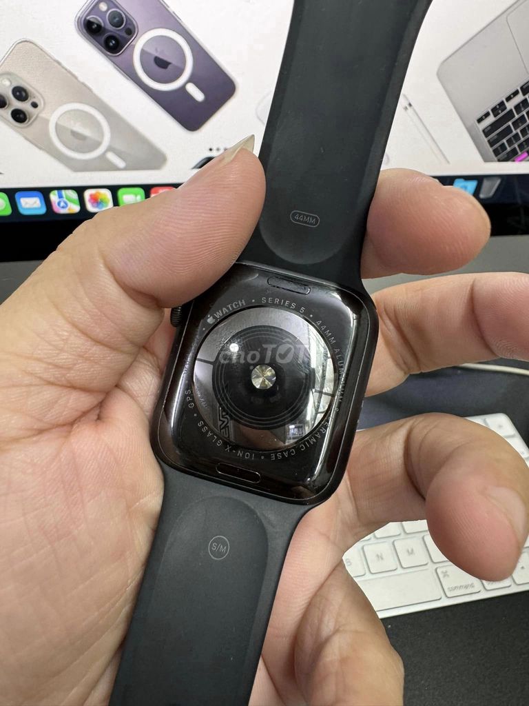 Apple Watch Series 5 GPS 45mm nhôm đen
