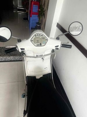 Piaggio Vespa LX Trắng. Mua bán Xe máy tại Quận Tân Phú Tp Hồ Chí Minh được đăng bởi Thức Nguyễn