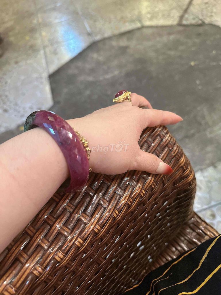 Vòng tay đá ruby  cắt giác. tự nhiên size 54/55. Mua bán Phụ kiện thời trang khác tại Huyện Hóc Môn Tp Hồ Chí Minh được đăng bởi liên trương hình 1