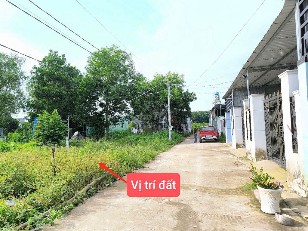 đất đường Nhánh QL13, dân cư đông đúc, tiện xây trọ kinh doanh