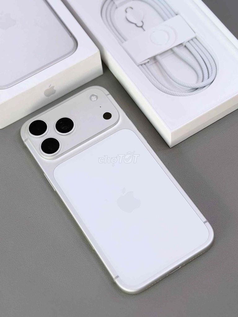 iPhone 17 Pro Max 256GB Bạc Lướt Vn. Mua bán Điện thoại tại Quận Thanh Khê Đà Nẵng được đăng bởi minh hưng hình 1